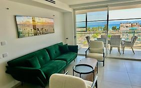 Suite In White